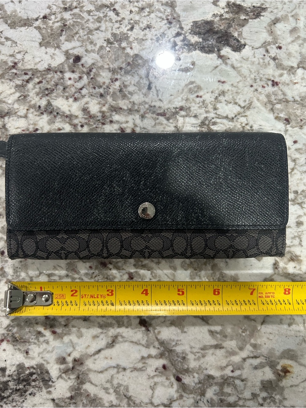 VTG Coach Women's Wallet with Signature Pattern in black & gray